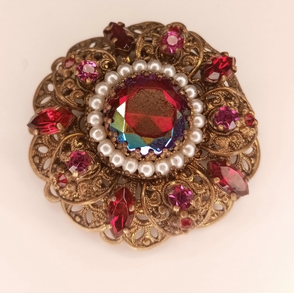 Filigree Brooch & Earrings Aurora Borealis Glass Red Pink Rhinestone Fau… - Picture 7 of 11